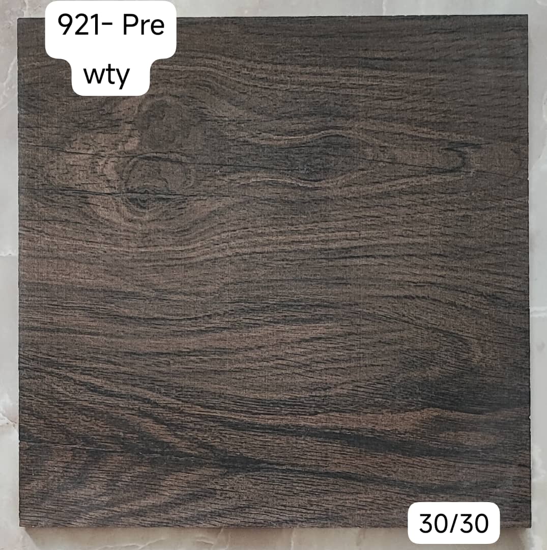 Élégance Brute – Carrelage Effet Bois "Prewty 921" Modèle 30/30